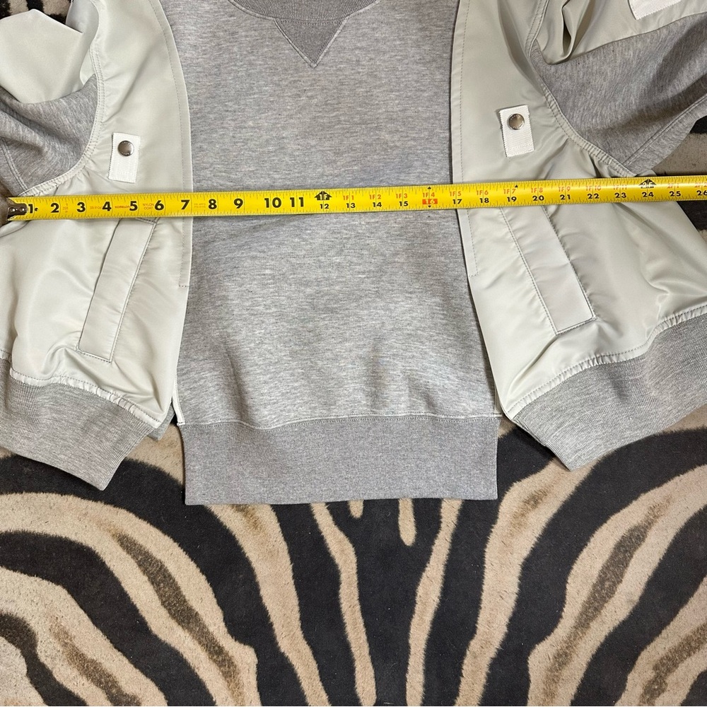 SACAI  Paneled Sweatshirt🌸 - Picture 9 of 13